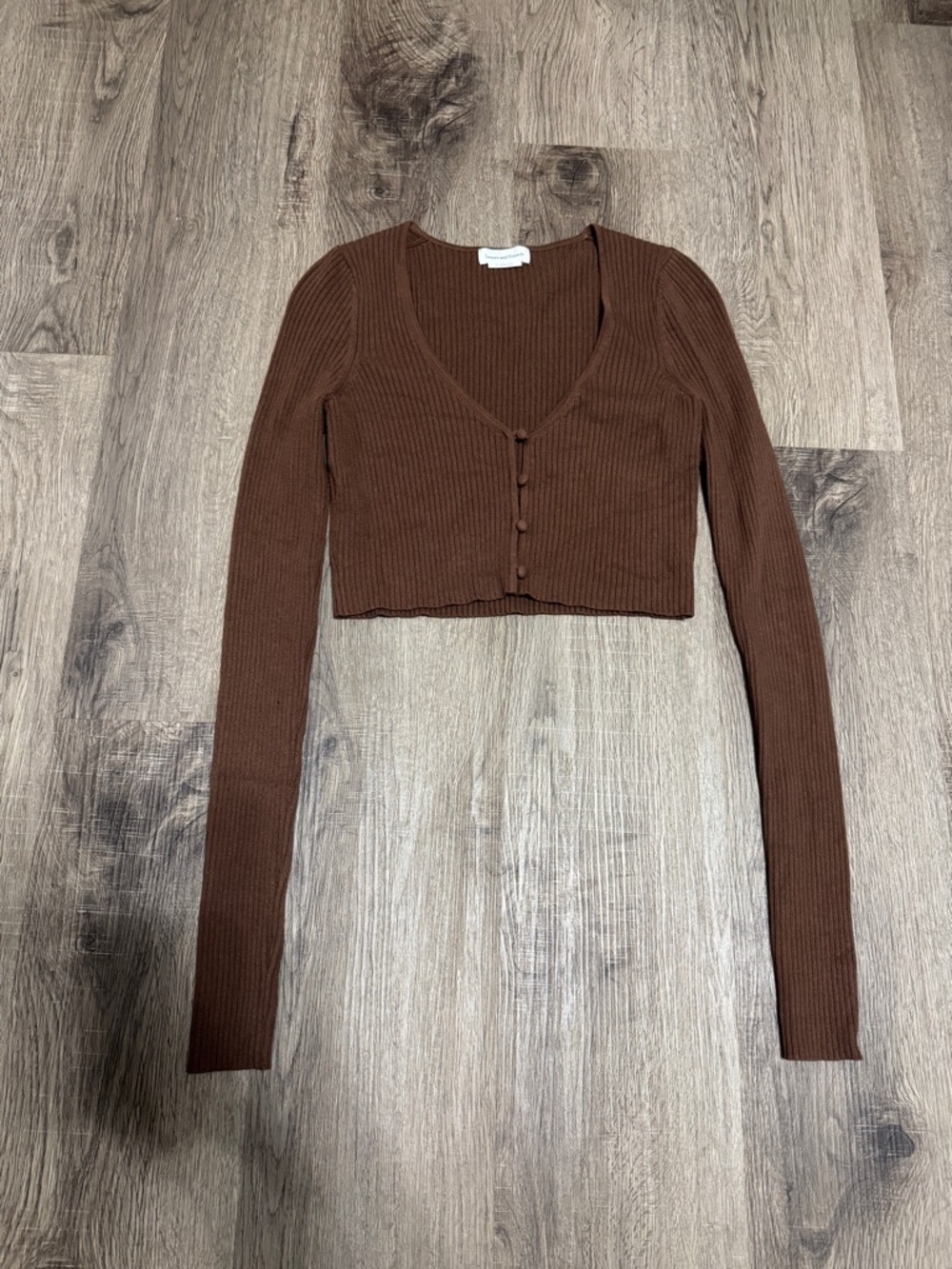 Lovers + Friends REVOLE Ribbed Cropped Button V-Neck Top - Brown
